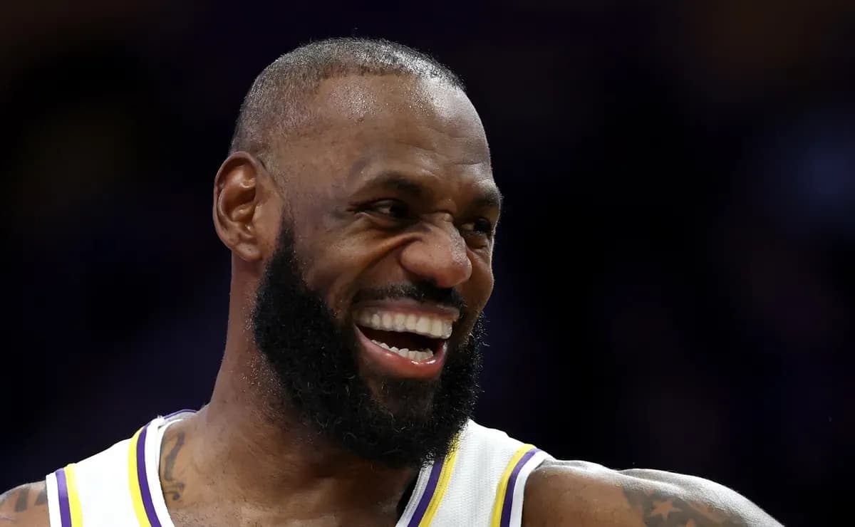 LeBron James Considers Five NBA Teams for Next Season
