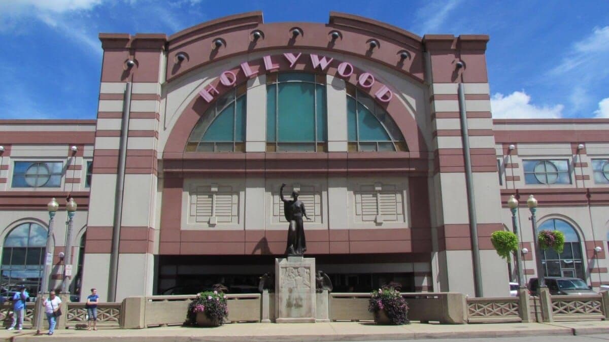 Hollywood Casino Aurora Generates $17.4M in Opening Month