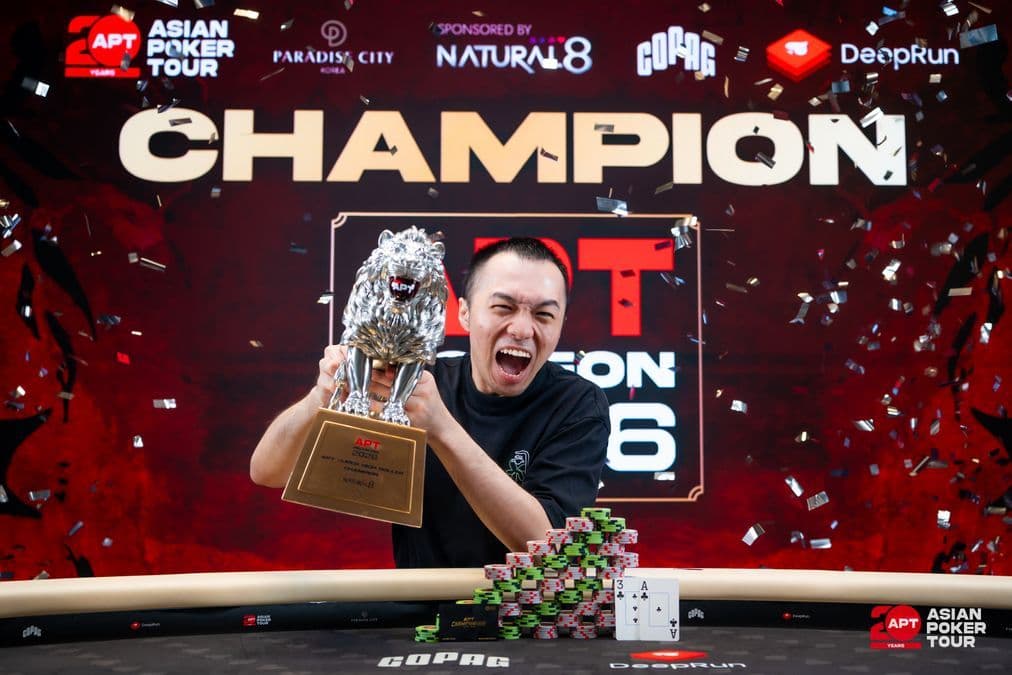 Jeremy Chan lifting the APT Lion trophy in Incheon