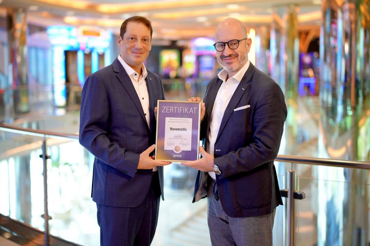 NOVOMATIC executives accept the Superbrands Austria award at company headquarters in Gumpoldskirchen