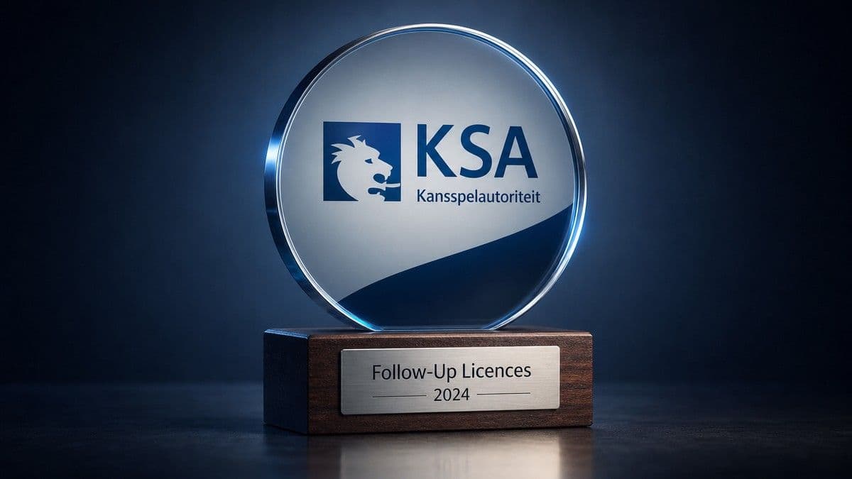 Ocho certificados de licencia de juego online exhibidos con insignia regulatoria holandesa y logotipos de operadores, que representan el cumplimiento.