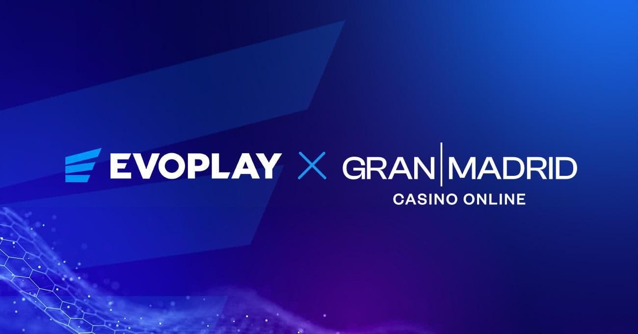 Logotipos de Evoplay y Gran Madrid sobre una pantalla con una selección de tragamonedas en el lobby online