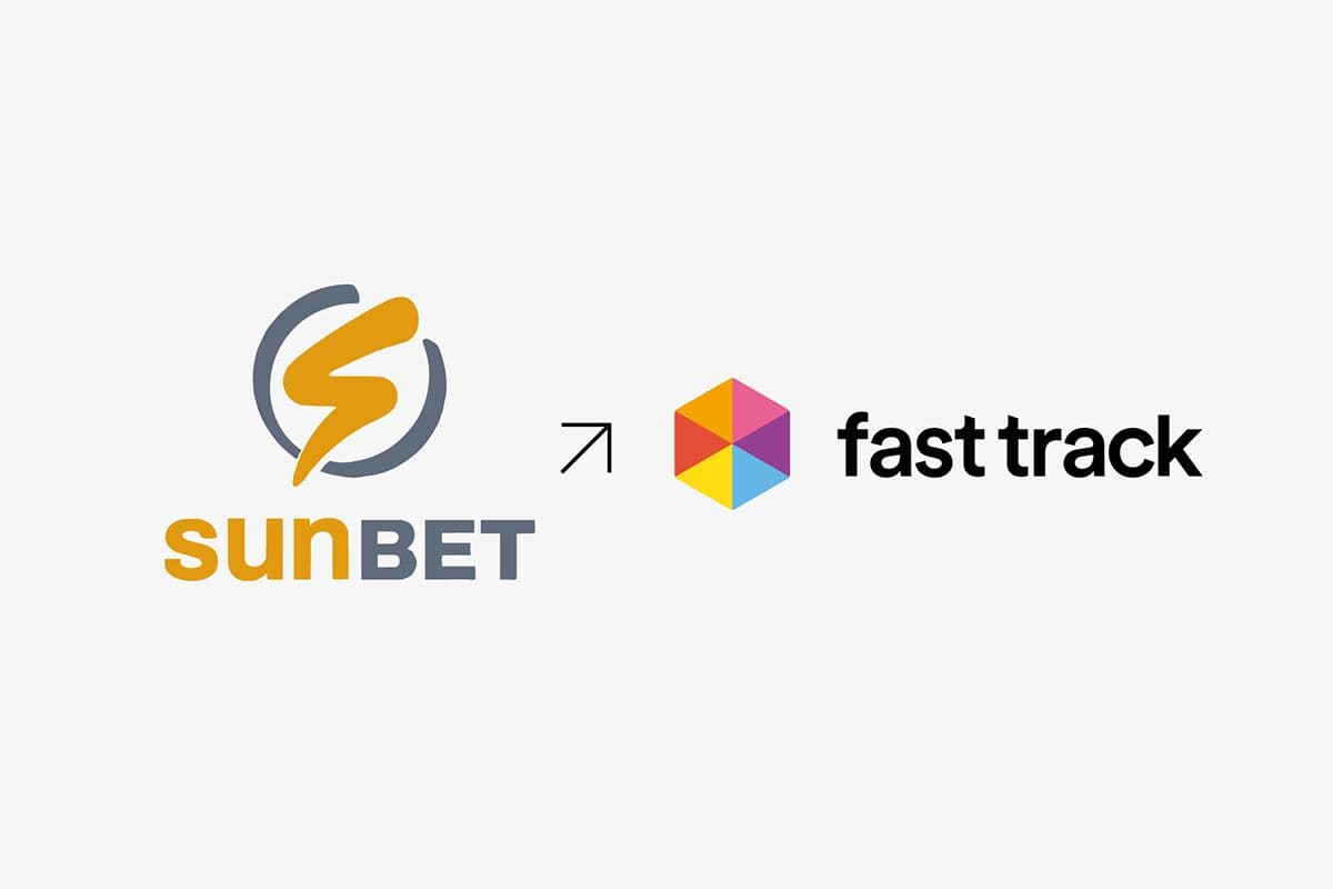 Interfaz de Fast Track CRM mostrando segmentación y personalización en italiano para un operador italiano
