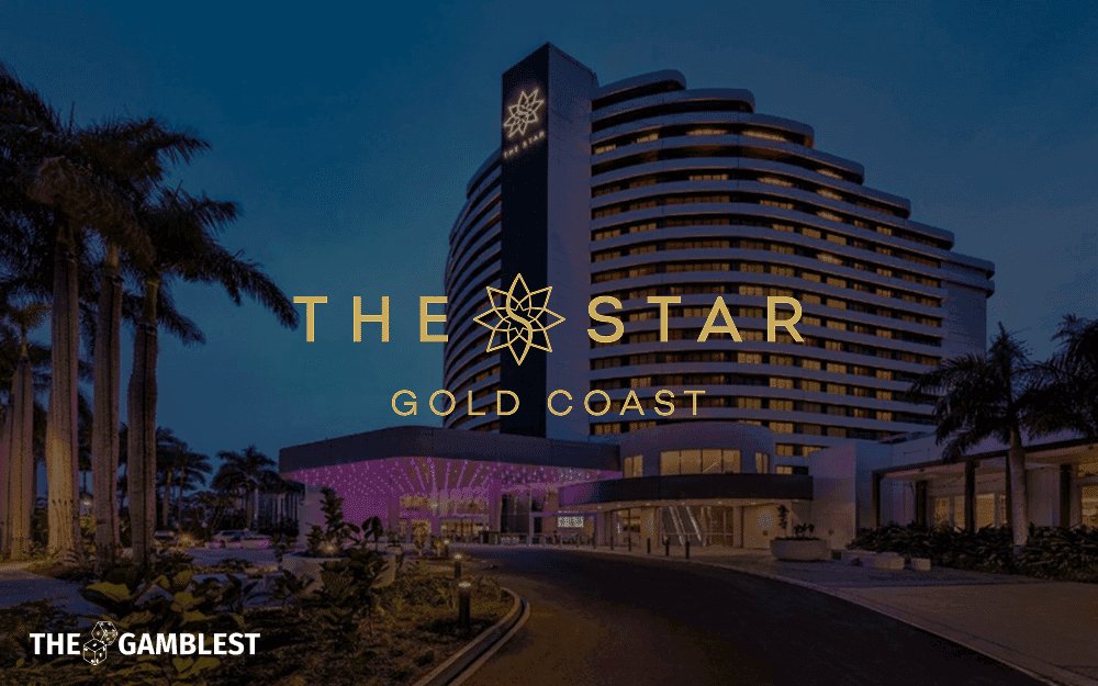 Exterior del recinto del Star Gold Coast con vigilancia y documentación regulatoria en primer plano