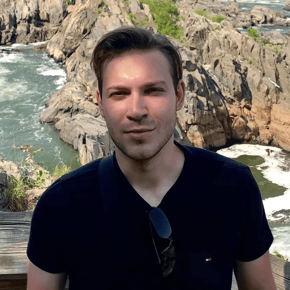 Alexander Konarev — Head of Affiliate, MarketCall Inc