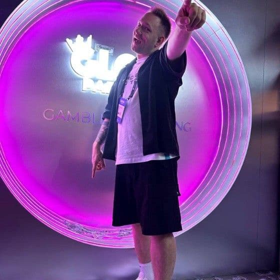 Artem Dronchenko — Affiliate Manager, Glory Partners