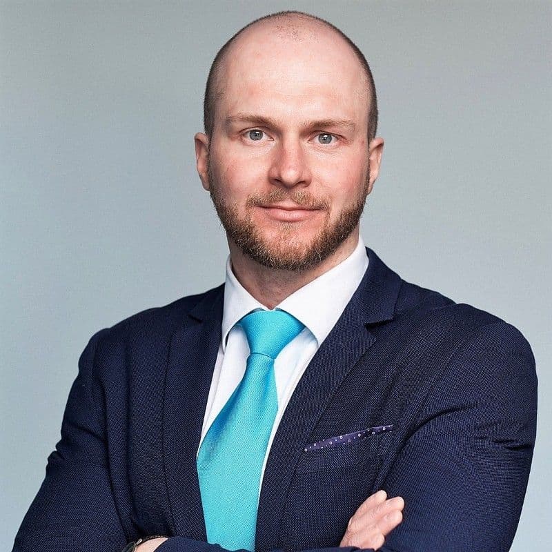Artyom Ustinov — Head Of Sales B2B, B2C Sales Director, SoftGamings
