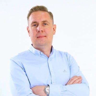 Simon Westbury — Strategic Advisor, 1XBET